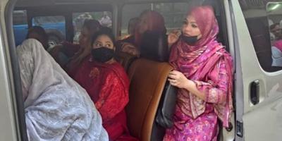 ধানমন্ডিতে মহিলা আওয়ামী লীগের ঝটিকা মিছিল